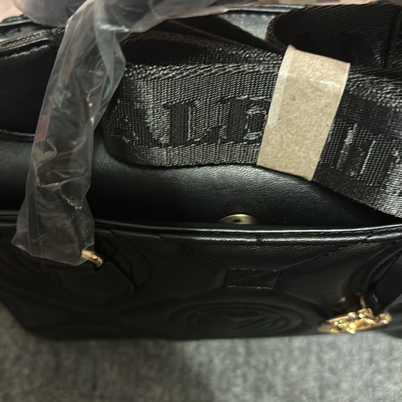 NWT VALENTINO ORALNDI LARGE QUILTED CROSSBODY/TOTE VEGAN LEATHER - Picture 4 of 6